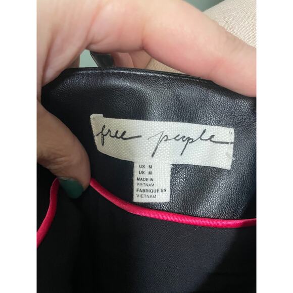 Free People Faux Leather Pleated High Waist Black Lined Skirt. Size Med. - Picture 3 of 9